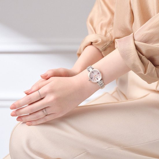 SSQW081 ｾｲｺｰﾙｷｱ【ﾉﾍﾞﾙﾃｨ付・ｷﾞﾌﾄ包装･ﾍﾞﾙﾄ調整無料･新品正規品】ｿｰﾗｰ電波　ﾚﾃﾞｨｰｽ腕時計　2024池田エライザさん広告モデル画像