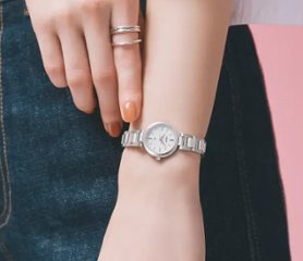 SSVR139 ｾｲｺｰﾙｷｱ【ﾉﾍﾞﾙﾃｨ付・ｷﾞﾌﾄ包装･ﾍﾞﾙﾄ調整無料･新品正規品】ｿｰﾗｰ　ﾚﾃﾞｨｰｽ腕時計画像