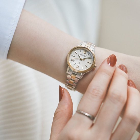 SSVW242 ｾｲｺｰﾙｷｱ【ﾉﾍﾞﾙﾃｨ付・ｷﾞﾌﾄ包装･ﾍﾞﾙﾄ調整無料･新品正規品】ｿｰﾗｰ電波　ﾚﾃﾞｨｰｽ腕時計 限定画像