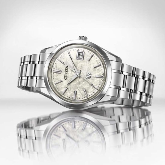 AQ4100-57C 〇The CITIZEN 30周年記念 限定モデル【ベルト調整無料･国内正規品】腕時計 メンズ ソーラー 画像