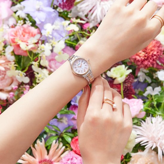 SSQW092 ｾｲｺｰﾙｷｱ【ﾉﾍﾞﾙﾃｨ付・ｷﾞﾌﾄ包装･ﾍﾞﾙﾄ調整無料･新品正規品】ｿｰﾗｰ電波　ﾚﾃﾞｨｰｽ腕時計画像