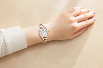 KS4-022-21 ウィッカ【正規ﾒｰｶｰ保証書付･ｷﾞﾌﾄ包装･ﾍﾞﾙﾄ調整無料】腕時計 ﾚﾃﾞｨｽ ｿｰﾗｰ ｼﾝﾌﾟﾙｱｼﾞｬｽﾄ 限定画像