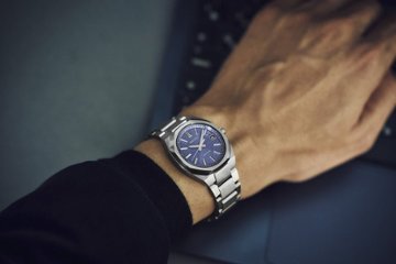 SBXY101　ｾｲｺｰｱｽﾄﾛﾝ【ﾉﾍﾞﾙﾃｨ付・ｷﾞﾌﾄ包装・ﾍﾞﾙﾄ調整無料・新品正規品】ｿｰﾗｰ電波 ﾒﾝｽﾞ腕時計画像