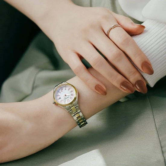 SSQW092 ｾｲｺｰﾙｷｱ【ﾉﾍﾞﾙﾃｨ付・ｷﾞﾌﾄ包装･ﾍﾞﾙﾄ調整無料･新品正規品】ｿｰﾗｰ電波　ﾚﾃﾞｨｰｽ腕時計画像