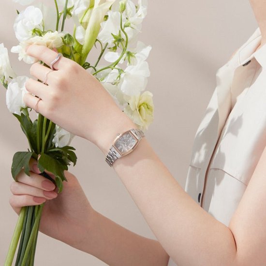 SSQW072 ｾｲｺｰﾙｷｱ【ﾉﾍﾞﾙﾃｨ付・ｷﾞﾌﾄ包装･ﾍﾞﾙﾄ調整無料･新品正規品】ｿｰﾗｰ電波　ﾚﾃﾞｨｰｽ腕時計画像