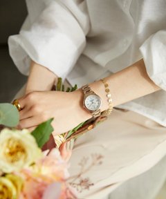 EE1004-57A クロスシー【ノベルティ付・国内正規品】【ｷﾞﾌﾄ包装･ｻｲｽﾞ調整無料】ｿｰﾗｰ電波　レディース腕時計 北川景子さん広告着用モデル画像