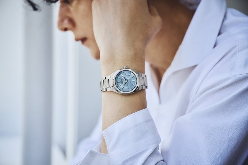 SBXY103　ｾｲｺｰｱｽﾄﾛﾝ【ﾉﾍﾞﾙﾃｨ付・ｷﾞﾌﾄ包装・ﾍﾞﾙﾄ調整無料・新品正規品】ｿｰﾗｰ電波 ﾒﾝｽﾞ腕時計画像