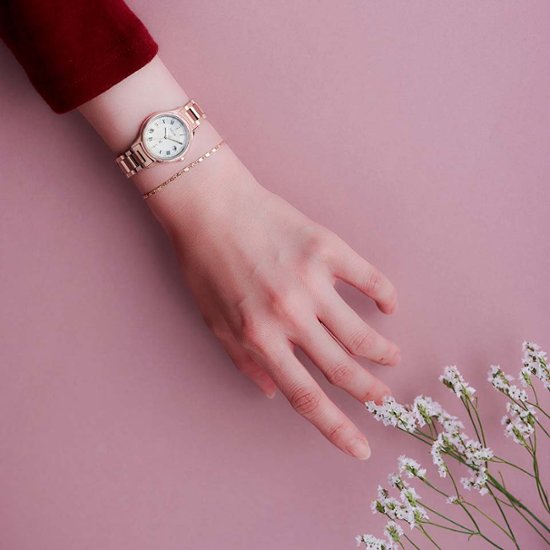 ES9497-96A ｸﾛｽｼｰ【ﾉﾍﾞﾙﾃｨ付･国内正規品･ｷﾞﾌﾄ包装･ﾍﾞﾙﾄ調整無料】ｿｰﾗｰ電波 ﾚﾃﾞｨｽ腕時計 ｼﾝﾌﾟﾙｱｼﾞｬｽﾄ画像