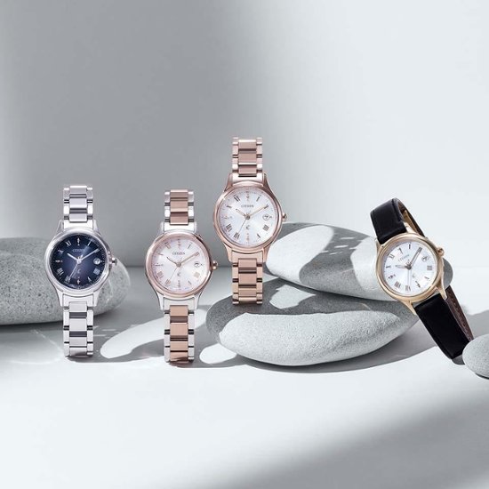 ES9497-96A ｸﾛｽｼｰ【ﾉﾍﾞﾙﾃｨ付･国内正規品･ｷﾞﾌﾄ包装･ﾍﾞﾙﾄ調整無料】ｿｰﾗｰ電波 ﾚﾃﾞｨｽ腕時計 ｼﾝﾌﾟﾙｱｼﾞｬｽﾄ画像