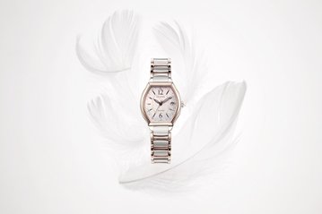 ES9342-50W ｴｸｼｰﾄﾞ【ﾉﾍﾞﾙﾃｨ付・国内正規品・ｷﾞﾌﾄ包装･ﾍﾞﾙﾄ調整無料】腕時計 ﾚﾃﾞｨｰｽ ｿｰﾗｰ電波画像