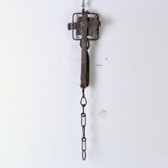 イギリス アンティーク アイアン トラップ （バネ部分破損）画像