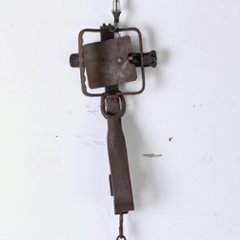 イギリス アンティーク アイアン トラップ （バネ部分破損）画像