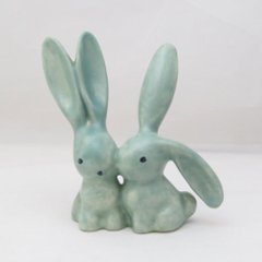 イギリス ヴィンテージ シルバック  Kissing Rabbits フィギュアの画像