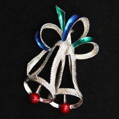 アメリカ Gerry’s クリスマスベル ブローチの画像