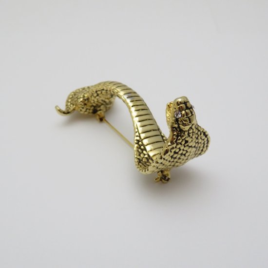 ヴィンテージ ゴールドメタル コブラ ブローチ画像