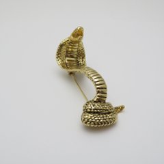 ヴィンテージ ゴールドメタル コブラ ブローチ画像