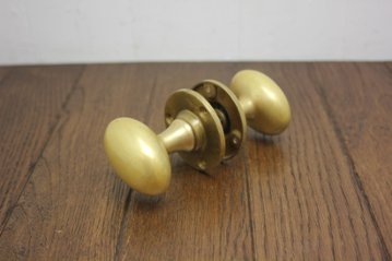 ブラス オーバル ドアノブの画像
