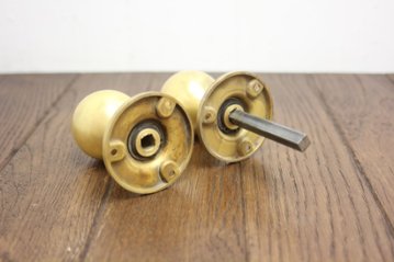 ブラス 丸玉 ドアノブ画像