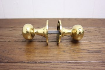 Perkins & Powell ブラス オーバル ドアノブ画像