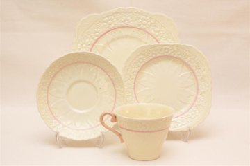 Wellington China ティートリオ・ブレックファストプレートSETの画像