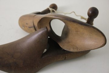 イギリス アンティーク シューキーパー ペア画像