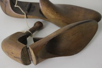 イギリス アンティーク シューキーパー ペア画像