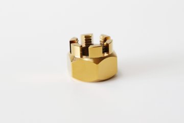 【Ｋ－Ｎ－Ｒ０１８－ＧＬ】　ＫＯＯＤ　ＫＡＷＡＳＡＫＩ　アクスルボルト　リア用　(カラー：ゴールド)の画像