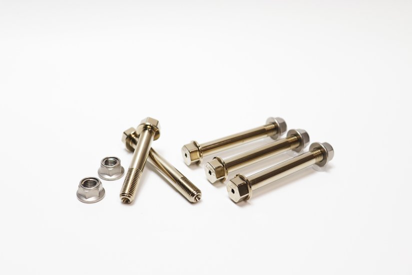 【Ｋ－ＬＰ－００１－ＢＫ】ＫＯＯＤ　ＫＡＷＡＳＡＫＩ　リアサス　リンクプレート＆ボルト・ナットセット画像