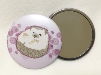 ハリネズミさんの缶ミラー画像