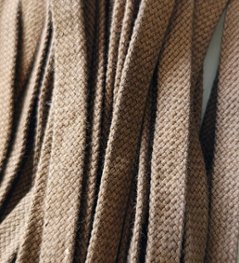 【OUTLET】屋久杉染めシューレース(8.5mm幅)の画像