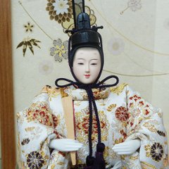 古都の雅を現代に伝える 京十一番 西陣織金襴着付け立雛飾り画像