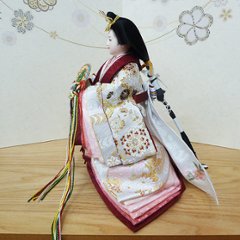 古都の雅を現代に伝える 京十一番 西陣織金襴着付け立雛飾り画像
