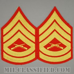 一等軍曹（Gunnery Sergeant (GySgt)）[ゴールド・レッド/海兵隊階級章/Large（男性用）/パッチ/ペア（2枚1組）/中古1点物]の画像