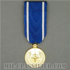 NATO Medal (Yugoslavia) [ミニメダル（ミニチュア勲章・Miniature Medal）/陽極酸化処理（Anodized）]の画像