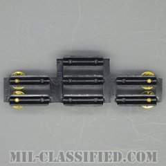 プラスチック製リボン用バー 7個用 [上下スペース有り・中央揃え/マウンティング バー（Mounting Bar）/中古1点物]の画像