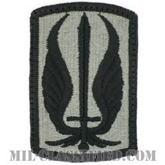第17航空旅団（17th Aviation Brigade）[UCP（ACU）/メロウエッジ/ベルクロ付パッチ]の画像