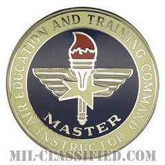 航空教育・訓練軍団章 (マスター・インストラクター)（Air Education and Training Command, Master Instructor）[カラー/バッジ]の画像