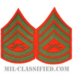 一等軍曹（Gunnery Sergeant (GySgt)）[グリーン・レッド/海兵隊階級章/Large（男性用）/パッチ/ペア（2枚1組）]の画像