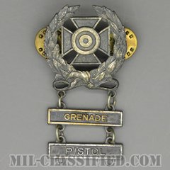 射撃技術章 (エキスパート)（Marksmanship Badge, Expert）[カラー/1960s/燻し銀（銀張り・Silver Filled）/バッジ/中古1点物（バー2個付）]の画像