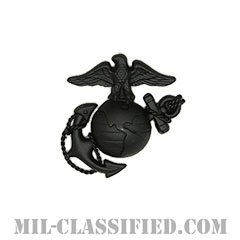 アメリカ海兵隊ギャリソンキャップ用帽章 (将校用)（Marine Corps Garrison Cap Device, Officer）[サブデュード（ブラックメタル）/バッジ]の画像