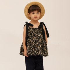 子供服ブランド「プチミグ」の夏の子供服日本発子供服ブランド「プチミグ」ノースリーブトップスキャミソール小花柄シックなブラック100サイズの画像