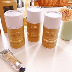 パッケージもかわいくてお友だちへのギフトにもおすすめ！Senteur et Beaute サンタール エ ボーテ ザ ティー ハンドクリーム ホワイトティー 30mlの画像