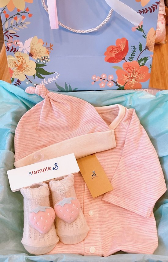 ラッピング無料！出産祝いに人気の日本製ベビーギフトセット 「スタンプル」新生児～ 2WAYオール＋ベビー帽子＋靴下 3点セット画像