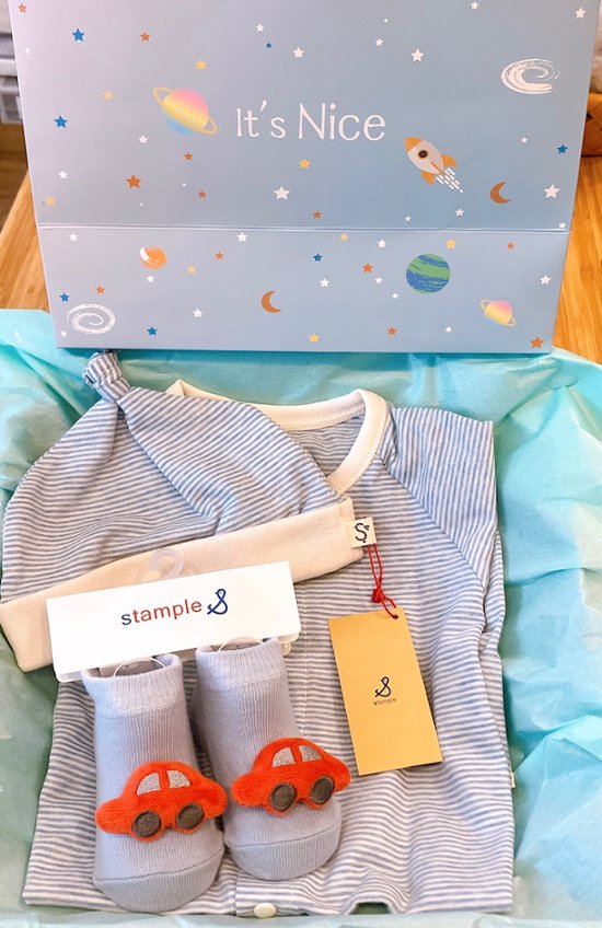 ラッピング無料！出産祝いに人気の日本製ベビーギフトセット 「スタンプル」新生児～ 2WAYオール＋ベビー帽子＋靴下 3点セット画像