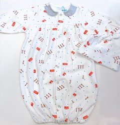 【ラッピング無料】出産祝いに人気｜日本製ベビー服2WAYオールギフト＆ベビー用帽子＆モンテッソーリ絵本｜Boribonウーフ｜新生児から長く使えるギフトセット（ロンドン）画像