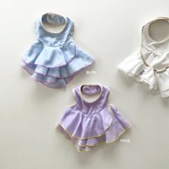 ご出産祝いにおすすめ！日本製ベビー服お洋服とスタイが合体した「ビブシィ」60-80サイズベビー服フラワーフリルビブシィ＋ブーケブルマ（パープル/イエロー）画像