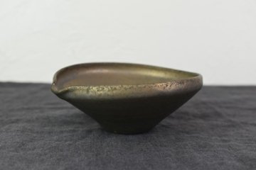 燻金片口鉢（高橋燎）の画像