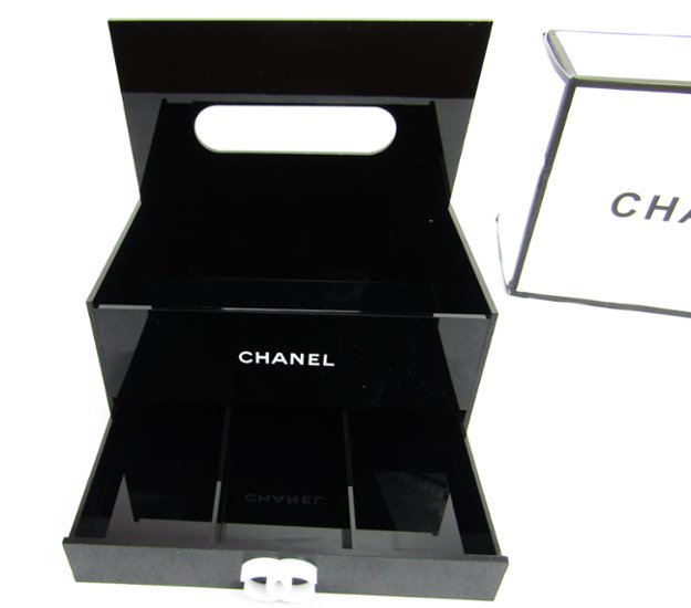 CHANEL　ティッシュケース画像