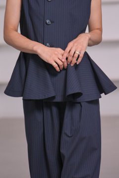 【2月末-3月中旬デリバリー予定】Faye Pinstripe画像