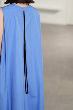 【6月中旬-6月末デリバリー予定】Caro Saxe Blue画像